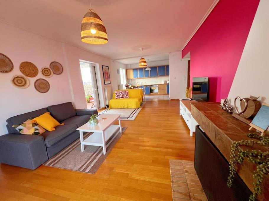 Cozy Fairytal Garden Apartment, Family Friendly, Free Parking, 15 Min To Airport Athena Bagian luar foto