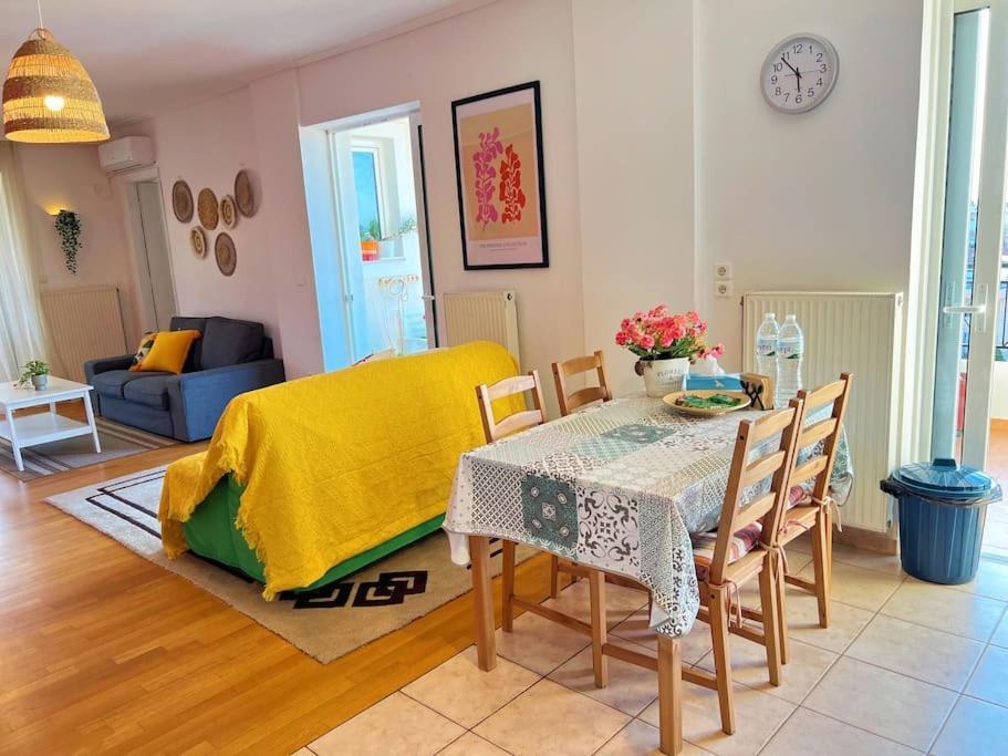 Cozy Fairytal Garden Apartment, Family Friendly, Free Parking, 15 Min To Airport Athena Bagian luar foto